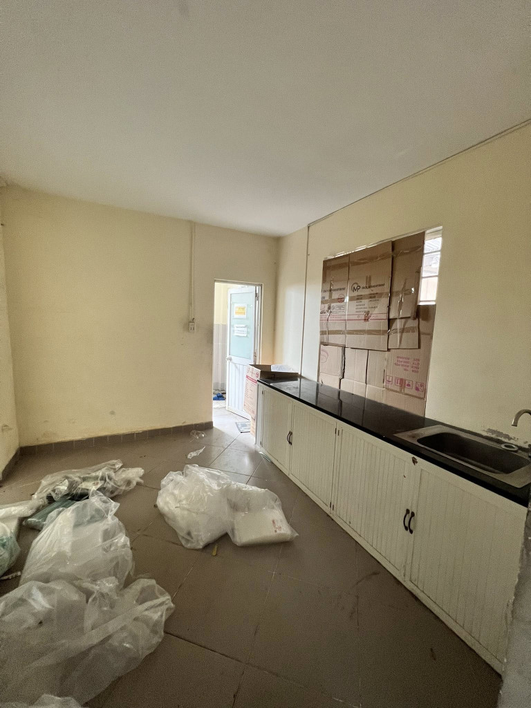 Cho thuê KHO cách Huỳnh Văn Luỹ chỉ 200m, mặt tiền đường nhựa 7m : 0815422197