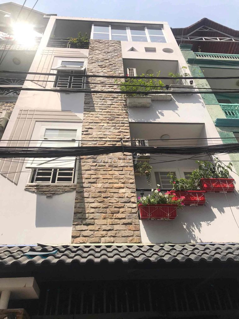 Nhà 6/11/17 Phan Xích Long phường 3 Quận phú nhuận