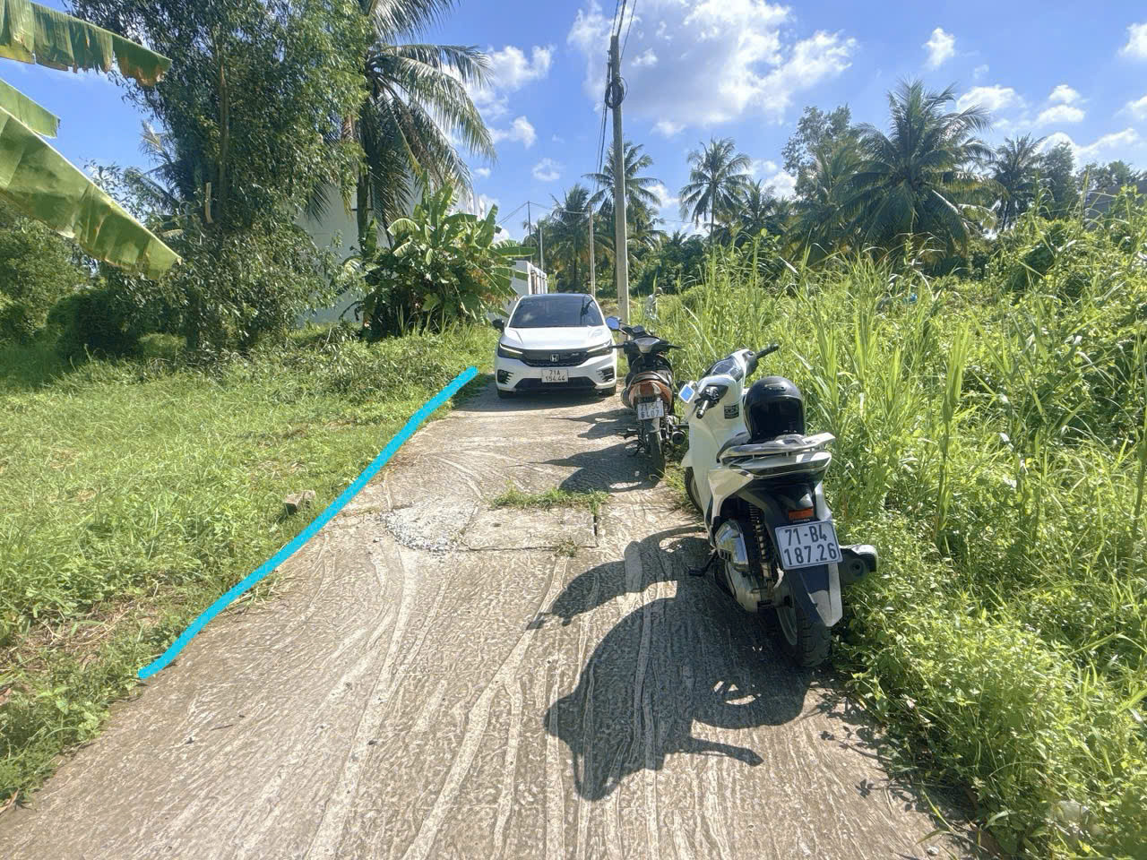 NỀN THỔ CƯ PHÚ TÂN ĐƯỜNG XE 7 CHỖ HẺM BẾN XE BẾN TRE