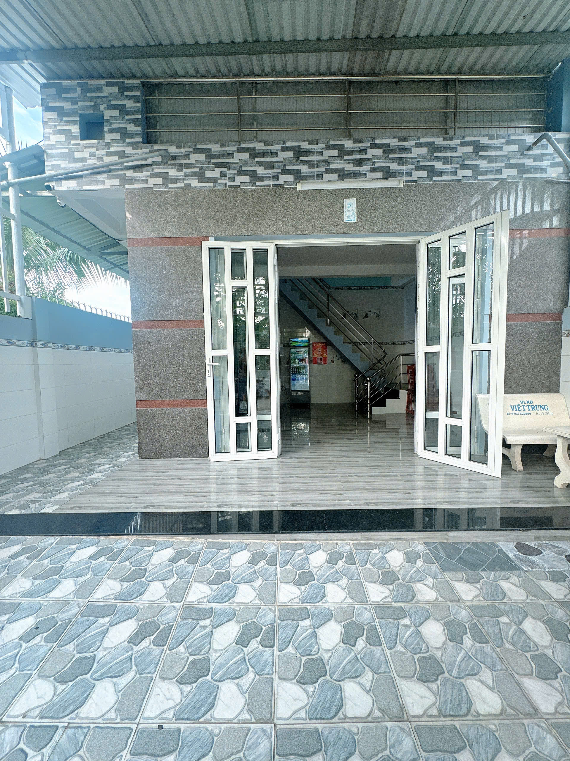 Cho thuê nhà 1 trệt 1 lầu có 7 phòng ngủ Phú Tân.Gía 13 triệu