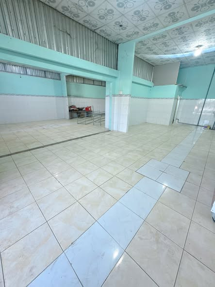 Cho thuê nhà mặt tiền kinh doanh đa ngành nghề khu trung tâm TP Bến Tre.Gía 12 triệu