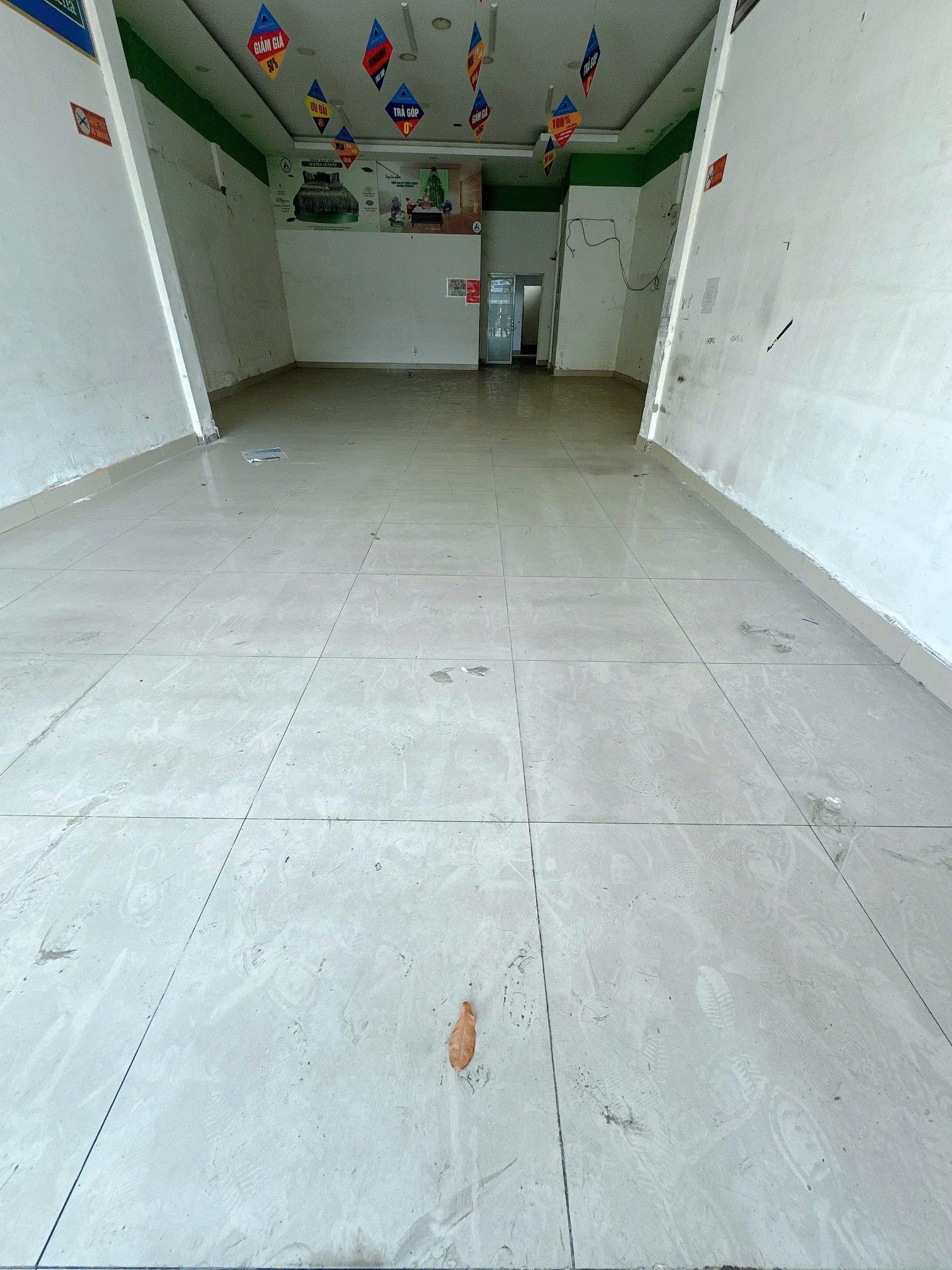 Bán nhà mặt tiền đường đại lộ đồng khởi 253m2 ,thổ cư 100%.Giá 13,5 tỷ