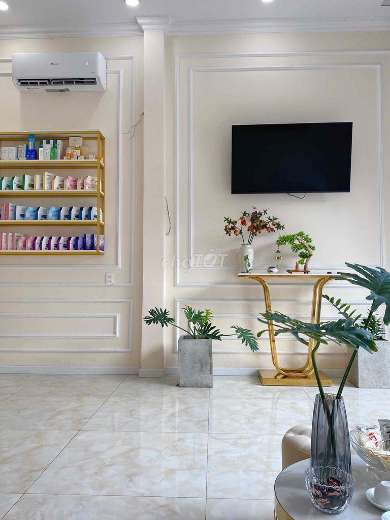 Cho thuê mặt bằng Spa sẵn đồ vào làm luôn không cần sang ,gần Tp.Mới