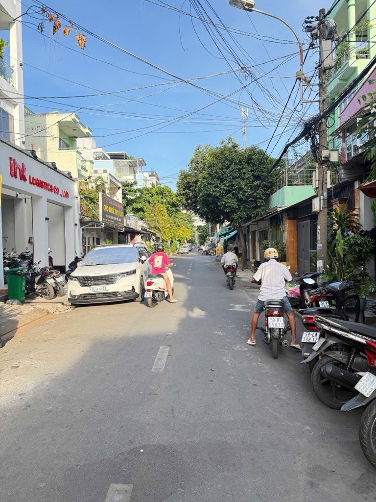 MTKD Ỷ Lan 82m², Cho Thuê 20tr/tháng, 4 Tầng, 4x21m2, giá 10.3 tỷ, Tân Phú