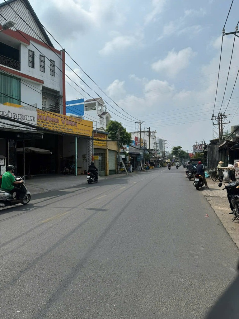 Bán nhà 4 Tầng Mặt Tiền Bình Long Tân Phú