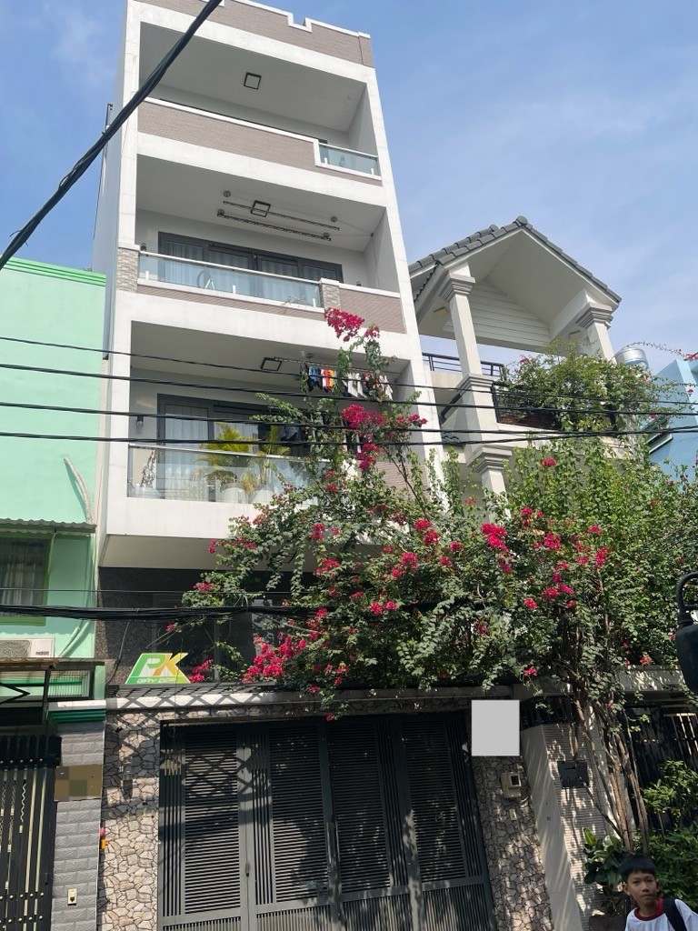 Nhà 6 Tầng - DT: 5x16,5= 82,5m² giá 16 tỷ Phường Hiệp Tân, Tân Phú