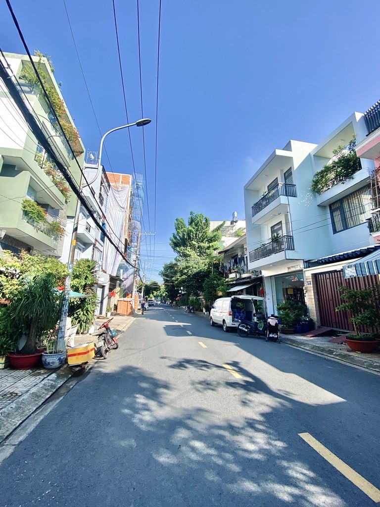 Nhà MTKD ✅ Lê Niệm, 6x15❤️90,4m² ,  giá 10.7 tỷ, Tân Phú