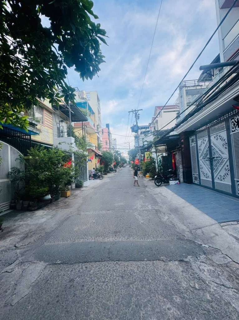 Bán nhà 61m² ngang 4.1m giá 8.9 tỷ Phường Phú Thọ Hòa