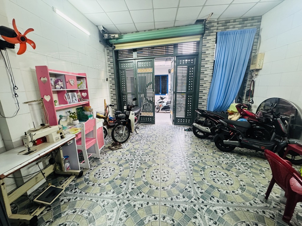 Bán nhà 3 Tầng, Hẻm ôtô, ngang 5m giá 6.5 tỷ Phường Phú Thọ Hòa , Tân Phú.