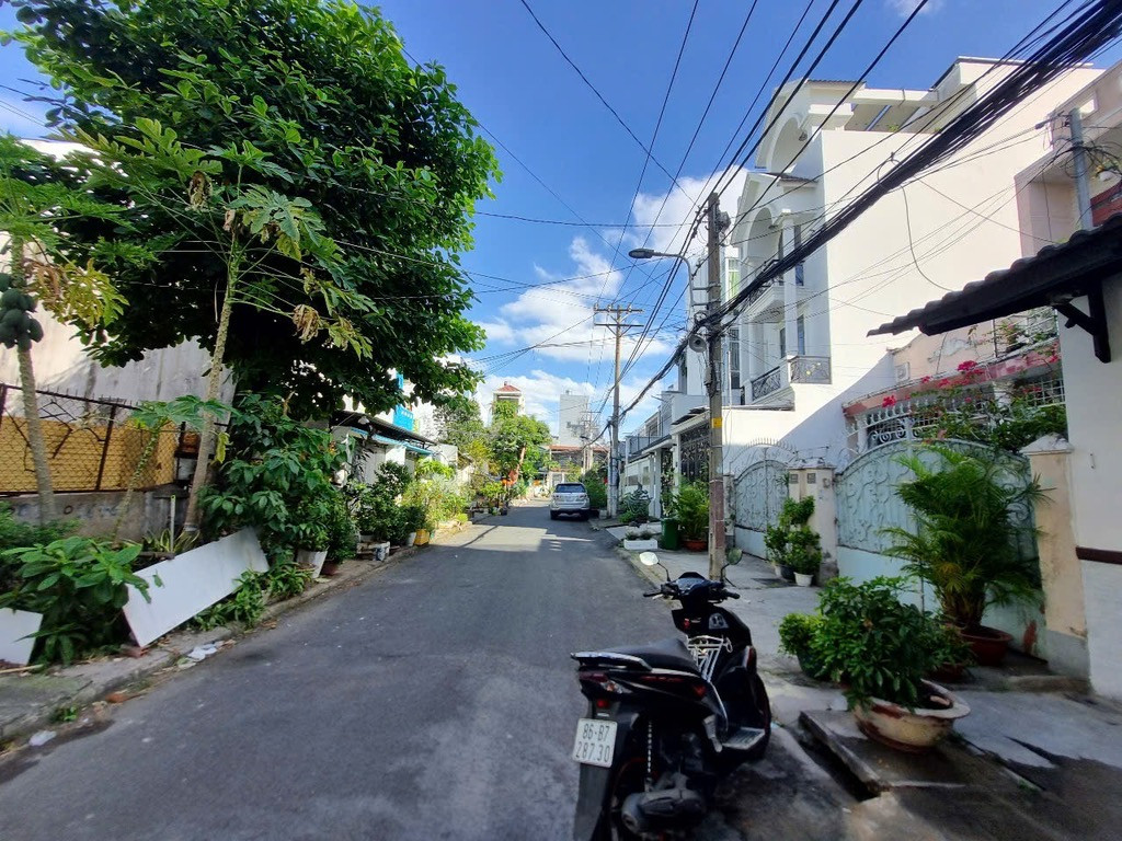 🌹 TÂN PHÚ - HẺM NHỰA XE TẢI - VỊ TRÍ TRUNG TÂM KHU DÂN TRÍ - SỔ VUÔNG ĐẸP GẦN 100M2 - CHÍNH CHỦ CHỈ 9.X TỶ