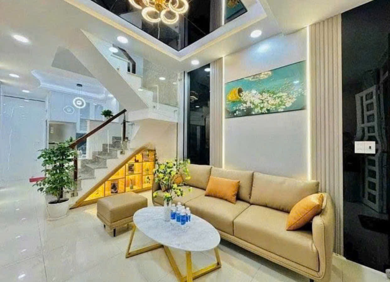 Nhà ngộp bán gấp đang cho thuê 6tr/tháng , trung tâm tp.TDM,Bình Dương
