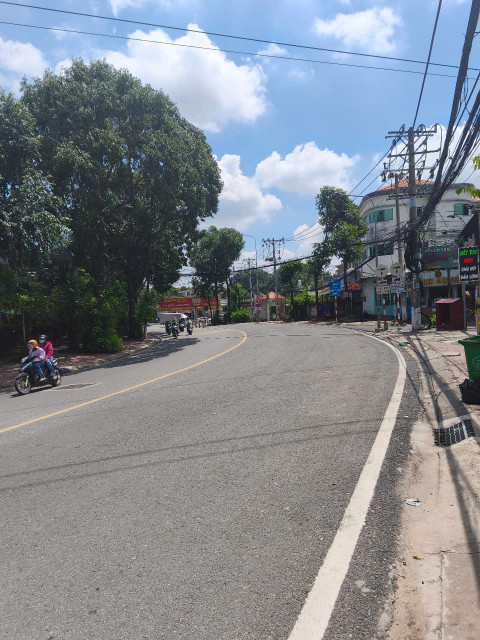 Nhà Mt Lê Hồng Phong 1 trệt  2 lầu kinh doanh đa nghành nghề . 0815422197