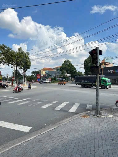 Bán đất 702.5m² ngang 16m giá 38.5 tỷ tại Phường Phú Thọ 0815422197