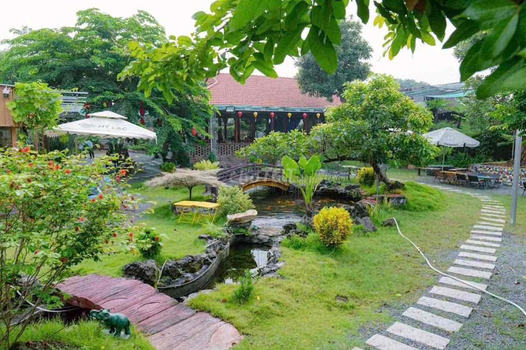 Mặt Bằng 1500m2 gần 30/4 , trường Võ Minh Đức. sẵn nhà gỗ , hồ cá ,cây