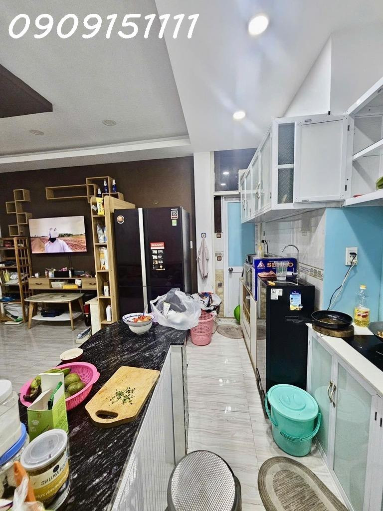 BÁN NHÀ NGUYỄN THỊ THẬP - GẦN LOTTE MART