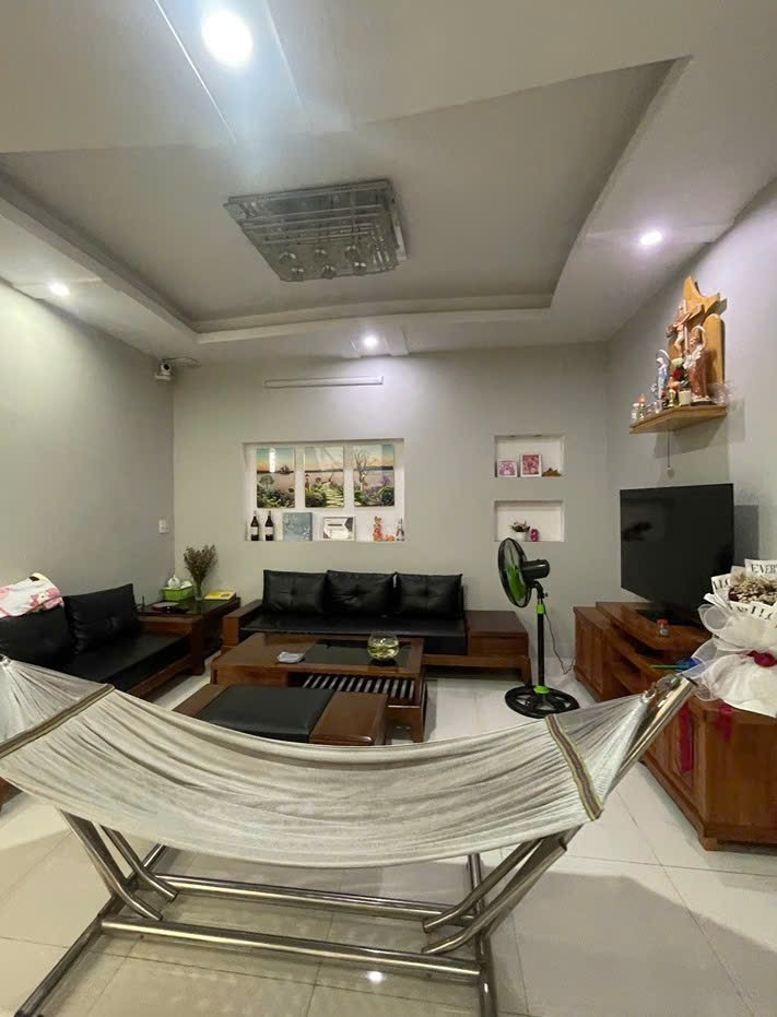 TT Q7 hàng xóm KĐT Phú Mỹ Hưng 3 tầng ngang 7.5m chỉ hơn 5 tỷ