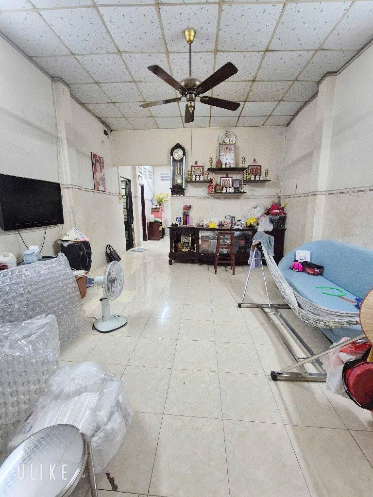 Bán gấp nhà cạnh Phú Mỹ Hưng; UBND Phú Thuận; 110m2 nở hậu 8m; tiện xây CHDV; không quy hoạch
