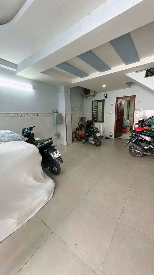 Khai thác dòng tiền sẵn – CHDV 5 tầng, 9 phòng, HXH đậu cửa – trung tâm Tân Phú giá chỉ 9.3 tỷ TL!