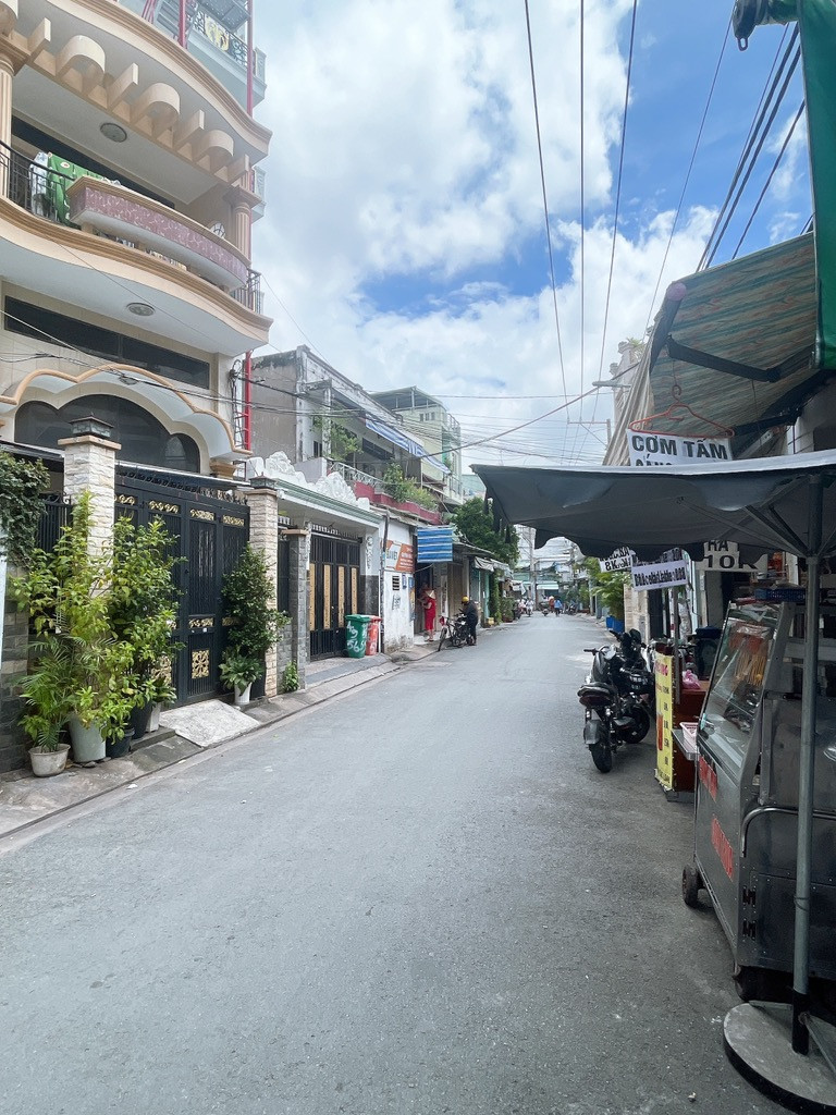 Bán nhà 3 tầng HXH Trịnh đình Trọng Phường Phú Trung Quận Tân Phú