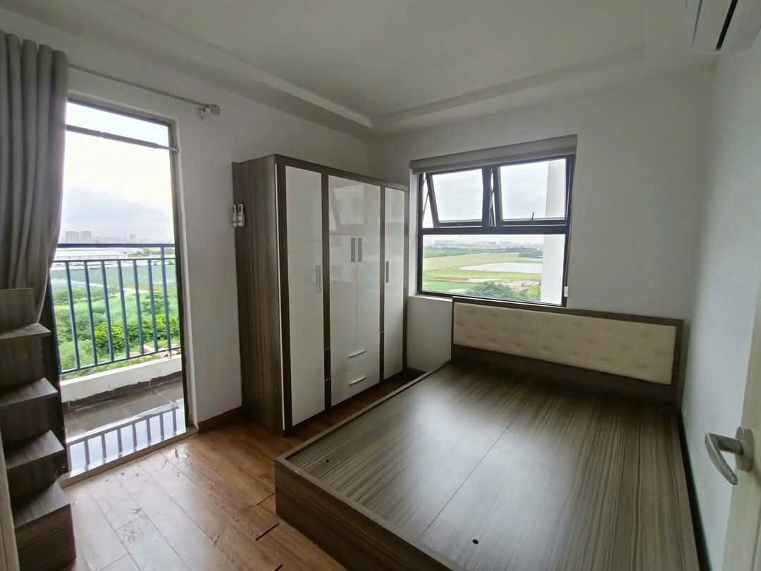 Chính chủ bán căn hộ 3 ngủ, 2 WC, full nội thất, sổ đỏ