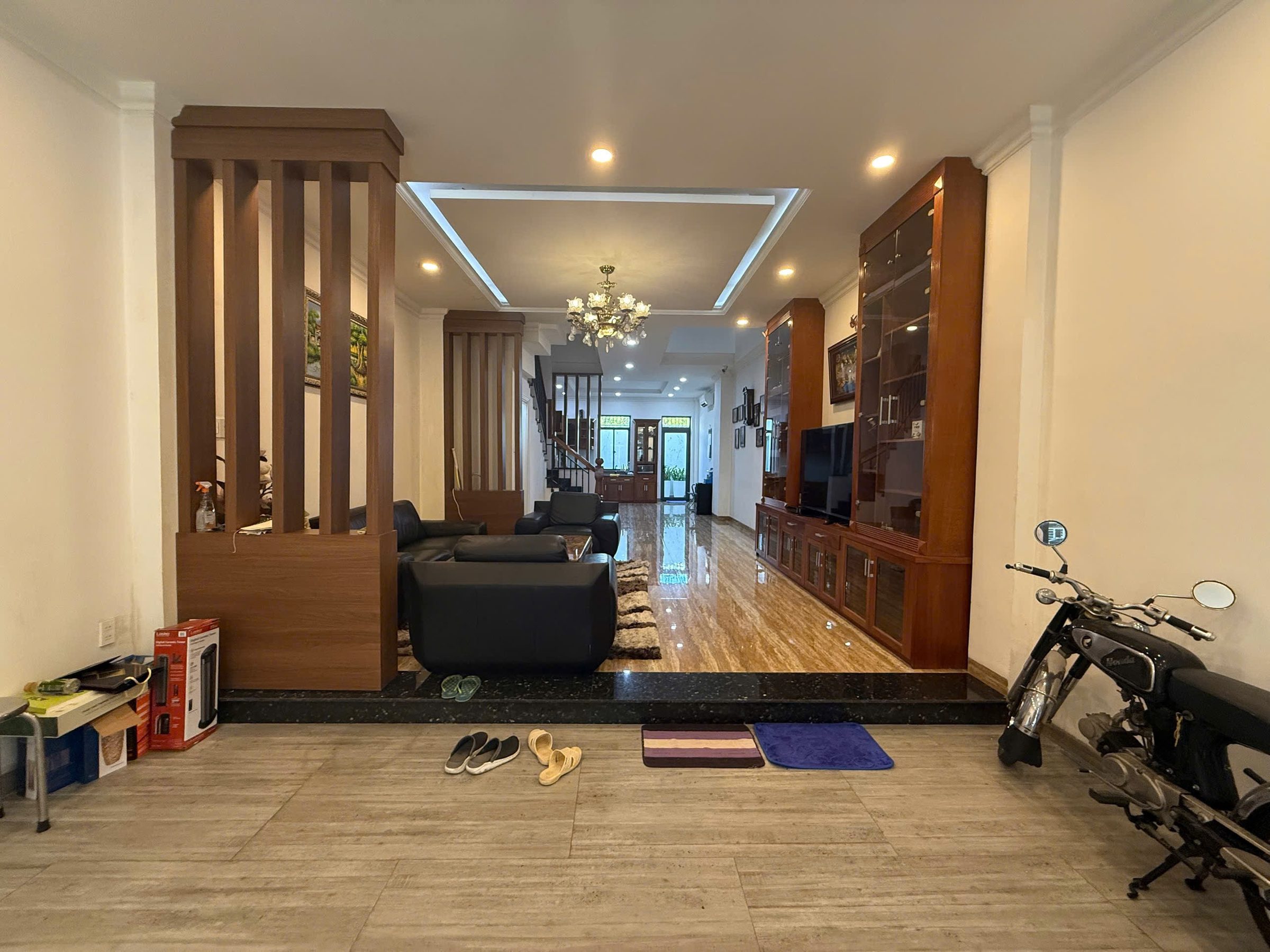 NHÀ ĐẸP KHU ĐÔ THỊ VCN PHƯỚC HẢI - NAM NHA TRANG

- Đường B8, thông từ đường Văn Tiến Dũng ra đường vành đai sông Quán Trường