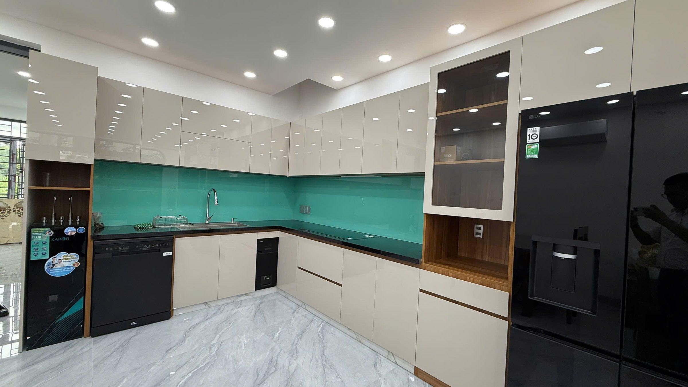 GIẢM GIÁ 700 triệu NHÀ 5 TẦNG CÓ THANG MÁY – PHONG THỦY CỰC ĐẸP – SỬ DỤNG ĐIỆN NĂNG LƯỢNG MẶT TRỜI KHÔNG MẤT TIỀN ĐIỆN!