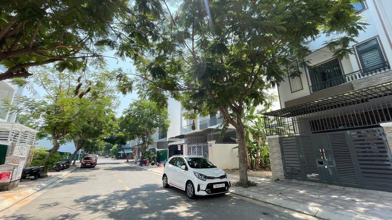 BÁN NHÀ ĐẸP 3 TẦNG KĐT HÀ QUANG 2 GẦN SÔNG ĐANG CHO THUÊ SẴN DÒNG TIỀN GIÁ CHỈ 11 TỶ