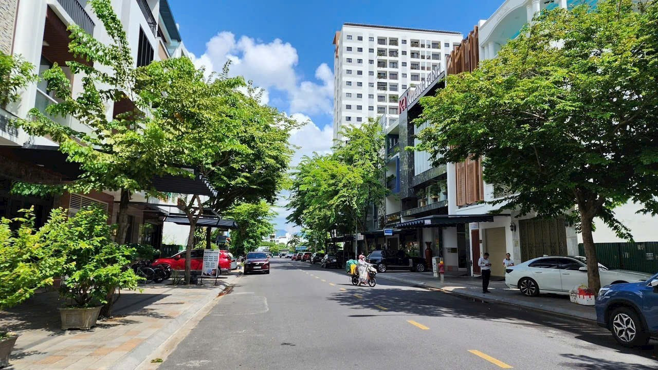 Bán lô đất nền sạch đẹp khu đô Thị VCN Phước Hải Tp Nha Trang. Nằm đường Văn Tiến Dũng. Tuyến đường chính kính doanh tốt.