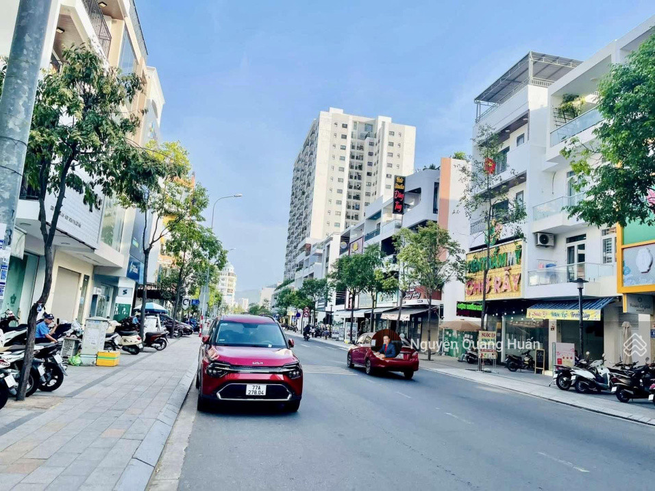 🏢 Bán nhà mặt tiền Thích Quảng Đức – VCN Phước Hải, Nha Trang – 9 căn hộ cho thuê – Có thang máy – Thu nhập ổn định
