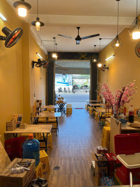 Cần sang nhượng lại quán ăn đang hoạt động tốt ở đường Trần Nhật Duật, trung tâm Nha Trang