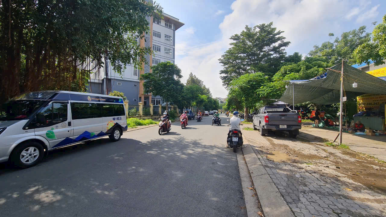 BDS HVL Nắm chủ Đất đẹp ngay Đại Học Văn Hoá - Đỗ Xuân Hợp, P. Phước Long A, Q9. TP Thủ Đức