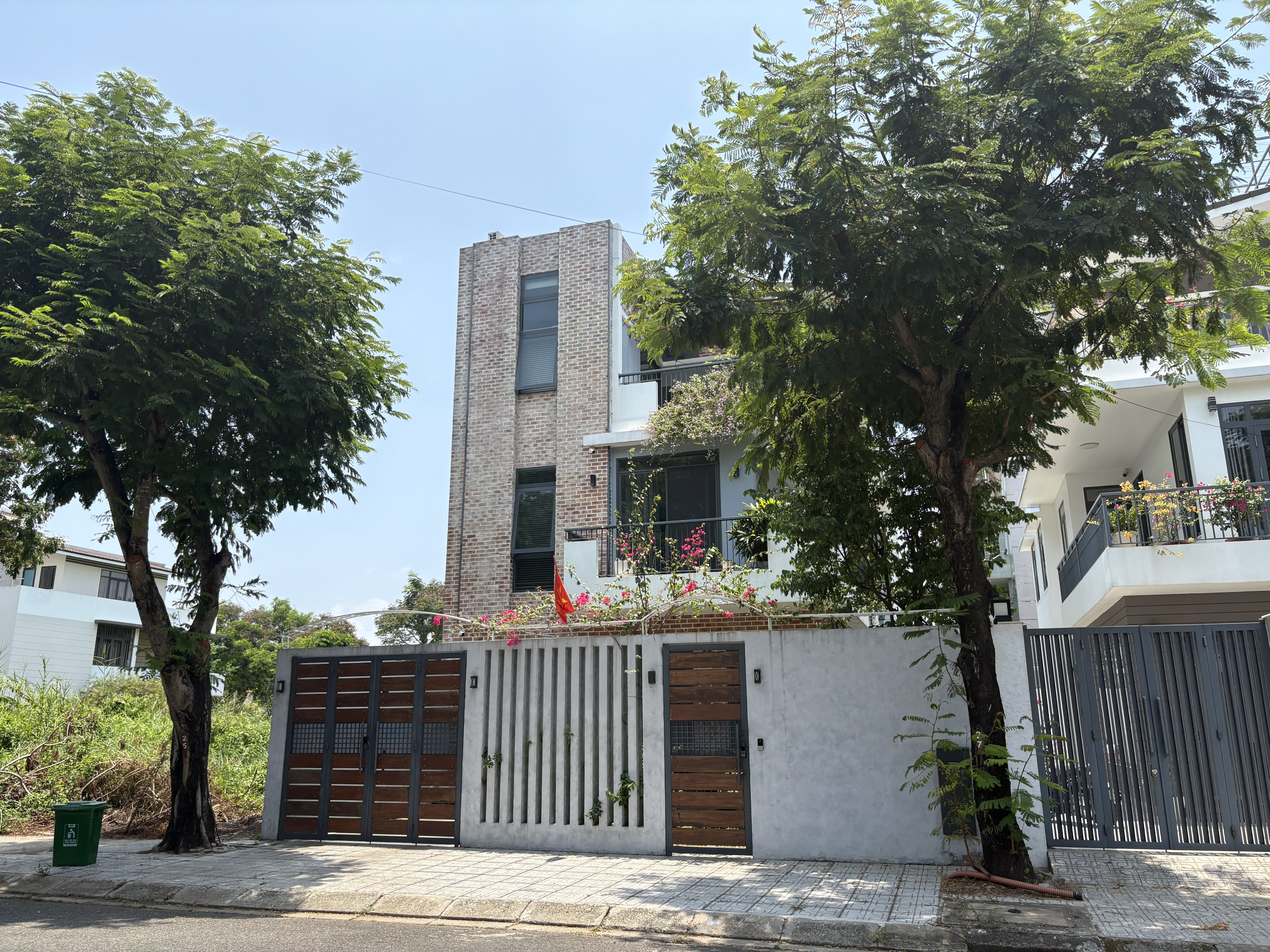 (200m2 Liên Phường nhỉnh 13 tỷ) 10x20 Đẹp KDC Hưng Phú, Sát Global City Q2 Alo Mr Đồng