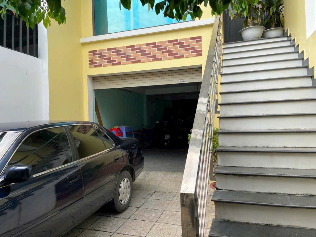 BDS  HVL Chủ e gửi bán: Nhà 4 tầng, xe hơi ngủ trong nhà, hẻm 130, đường 339, Phước Long B. Q9