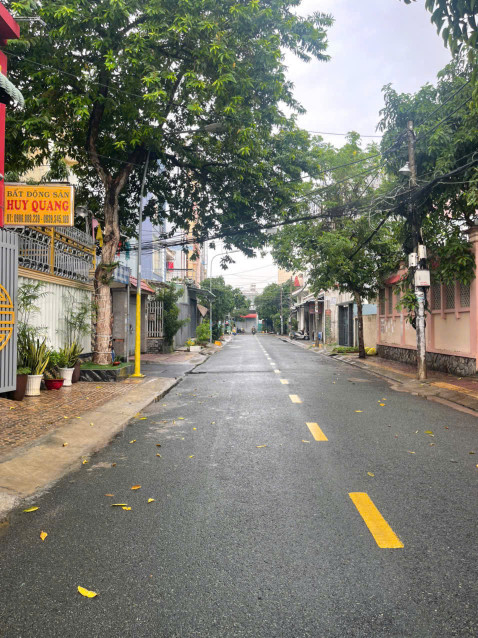 BDS  HVL  Nhà 1 trệt 2 lầu Mt đường 185 - Phước Long B, Quận 9