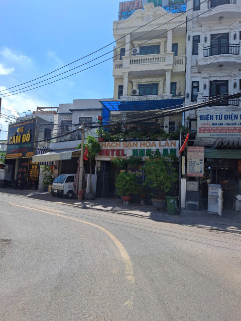 Cần bán khách sạn