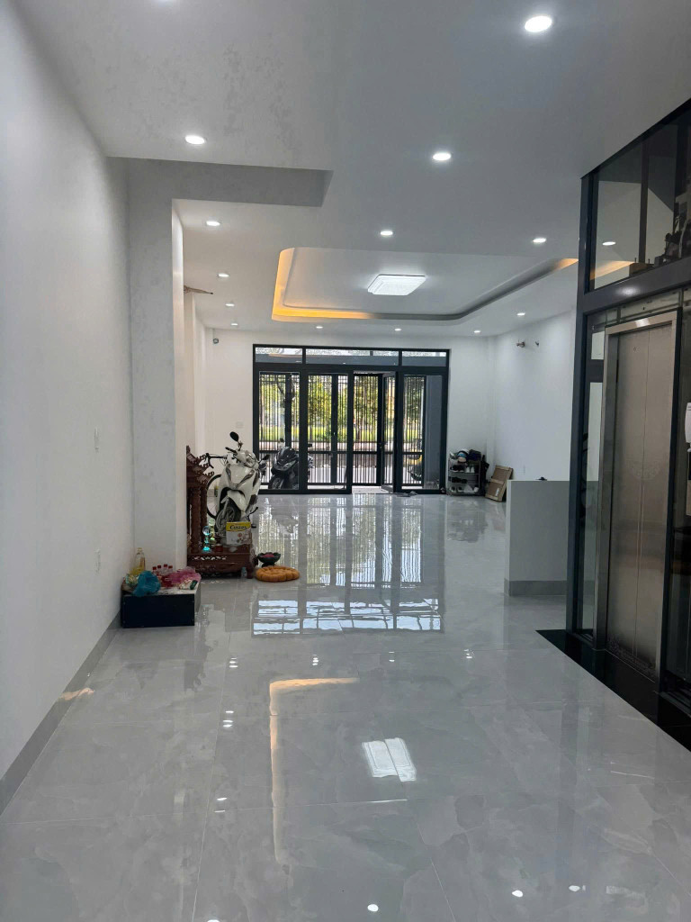 BDS  HVL Chính chủ cho thuê mặt tiền kinh doanh (tầng trệt + tầng 1) tại mặt tiền đường Liên Phường, phường Phước Long.