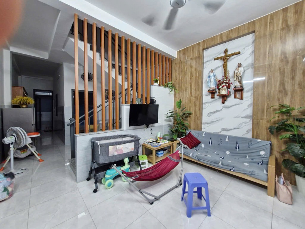 🏡 BÁN NHÀ ĐẸP HẺM XE HƠI ĐƯỜNG 185 – 60.2m² (4.5m x 14m), 2 TẦNG – PHƯỚC LONG B, QUẬN 9