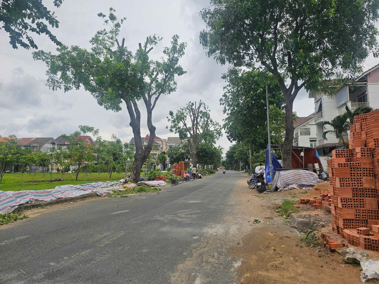 BDS HVL BÁN 03 CĂN ĐƠN LẬP KHANG ĐIỀN Q9 GIÁ 33 tỷ