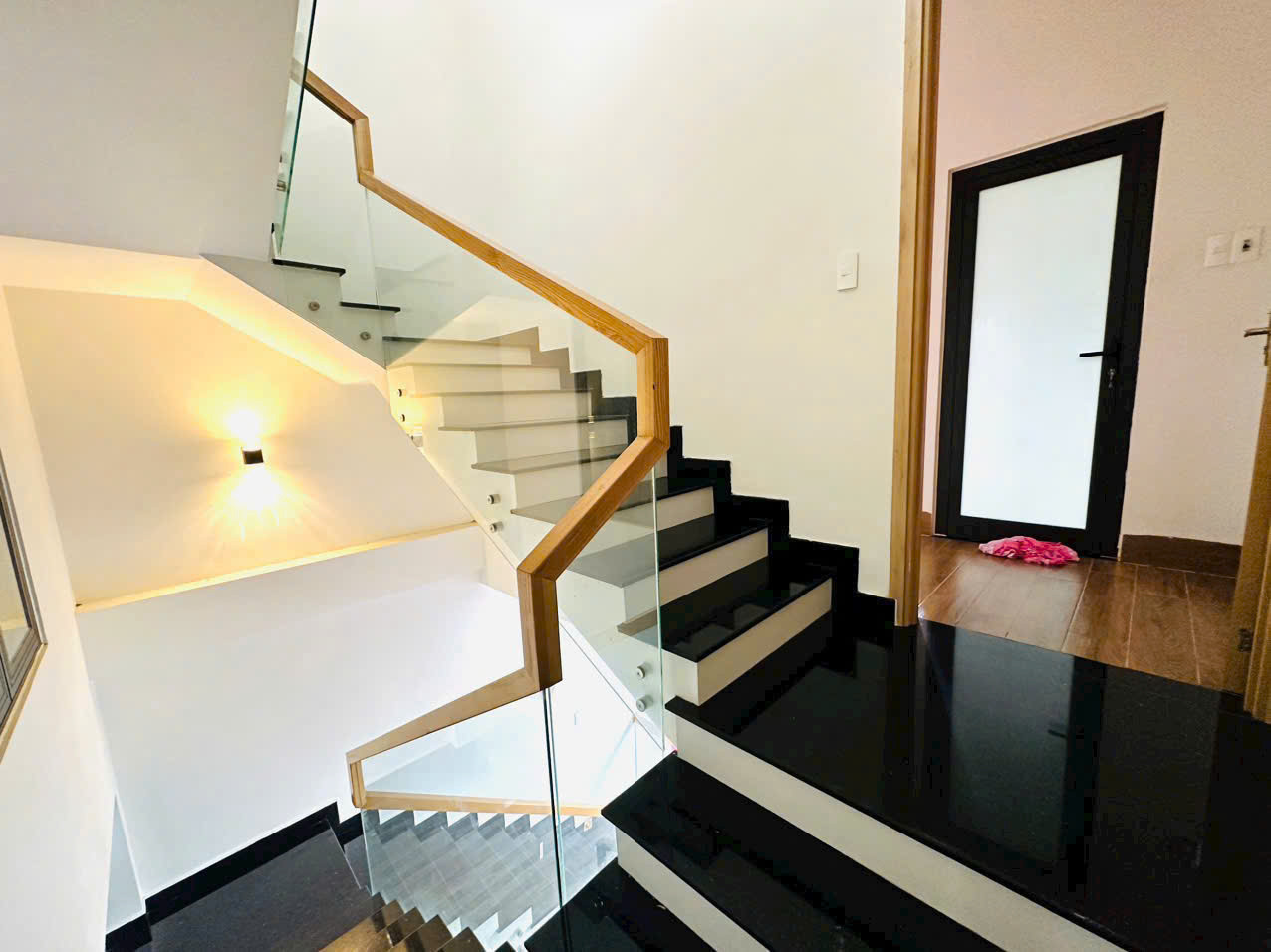 NHÀ 3 TẦNG KIÊN CỐ - MẶT TIỀN NGUYỄN ĐÌNH - ĐẦU TƯ ĐỈNH - DÒNG TIỀN 15 TRIỆU/THÁNG CHỈ 6.1 TỶ
