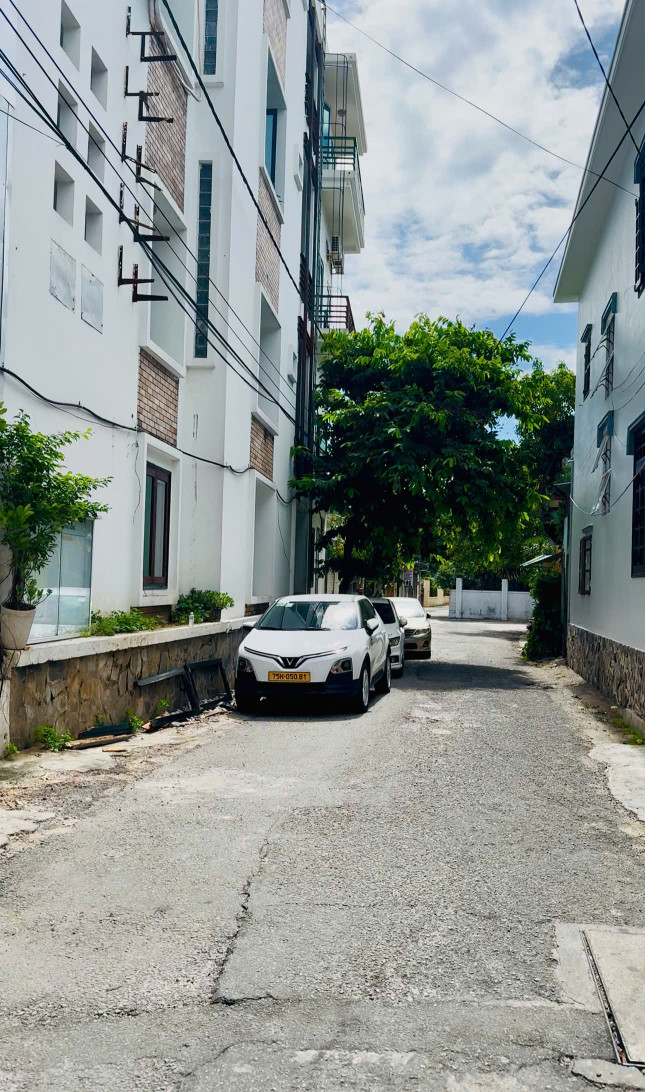 Bán nhà đẹp 2 mặt tiền đường Nguyễn Trường Tộ, phường Phước Vĩnh, Tp.Huế 📌