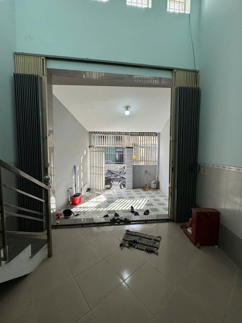 CHO THUÊ NHÀ 3 TẦNG HẺM OTO ĐƯỜNG CAO ĐÀI - PHƯƠNG SƠN
- Diện tích 45.4m2 full ODT
- Ngang 3.45m nở hậu chữ L
- Hẻm betong oto đi được,
- Hướng Tây Nam
- Pháp lý sổ hồng hoàn công
- Kết cấu 1 trệt 2 lầu với 4pn, 2wc, bếp, khách, sân để xe, giếng trời, ban