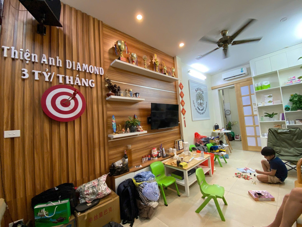 Bán Nhà! Cầu Giấy,10m Ra Phố,Mặt Ngõ Kinh doanh,DT: 35m2 x 5Tầng,Giá: 9.8 tỷ Cầu Giấy
