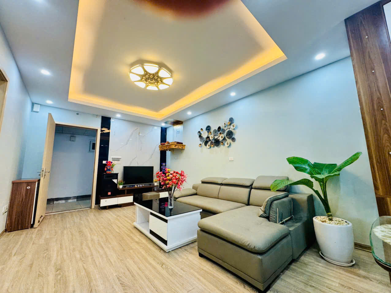 Cần bán gấp căn hộ 68m tầng trung, full nội thất mới tại KDT Thanh Hà Cienco 5