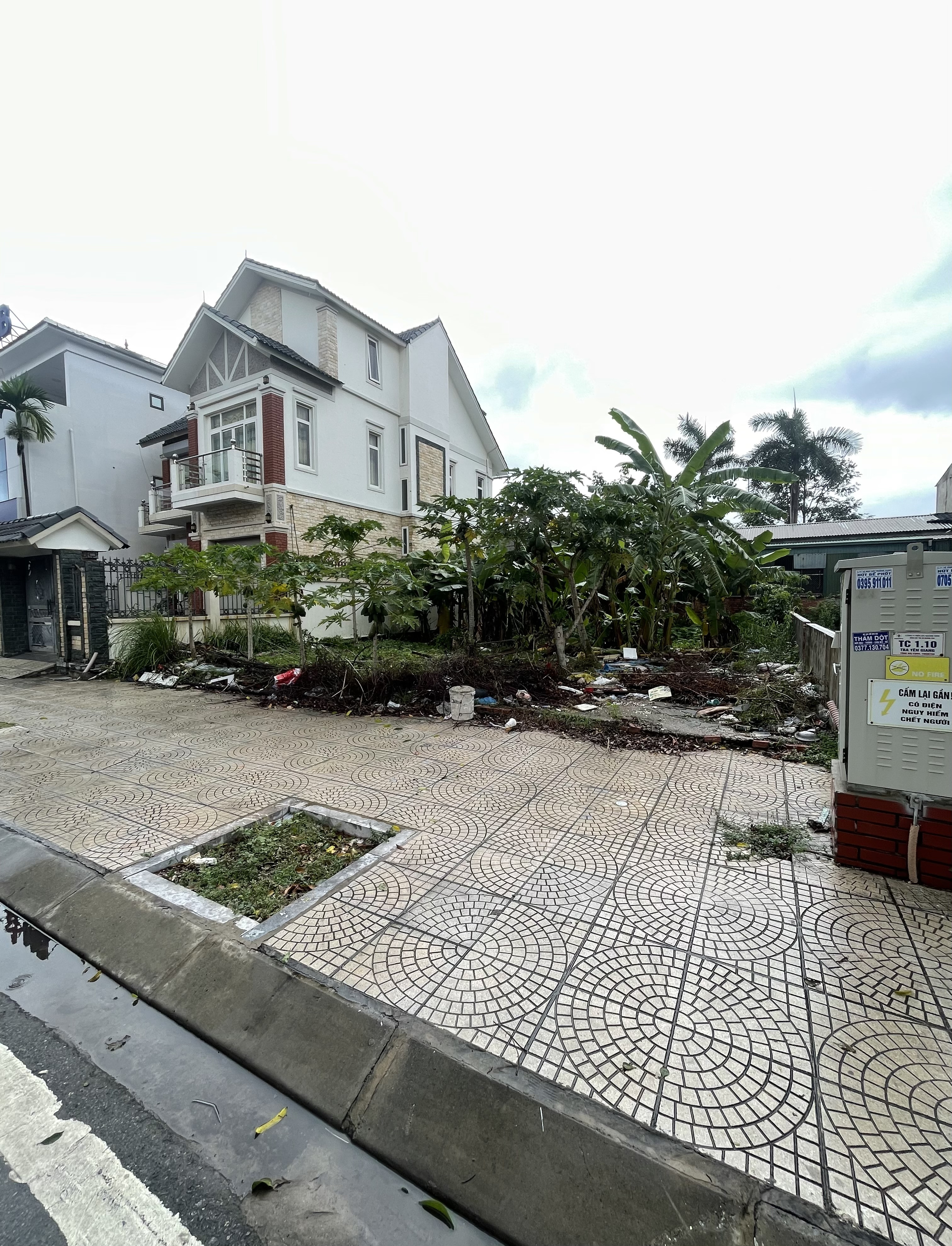 BÁN LÔ ĐẤT BIỆT THỰ KINH DOANH ĐÔNG ĐÚC TRUNG TÂM PHƯỜNG QUẢNG YÊN,QUẢNG NINH