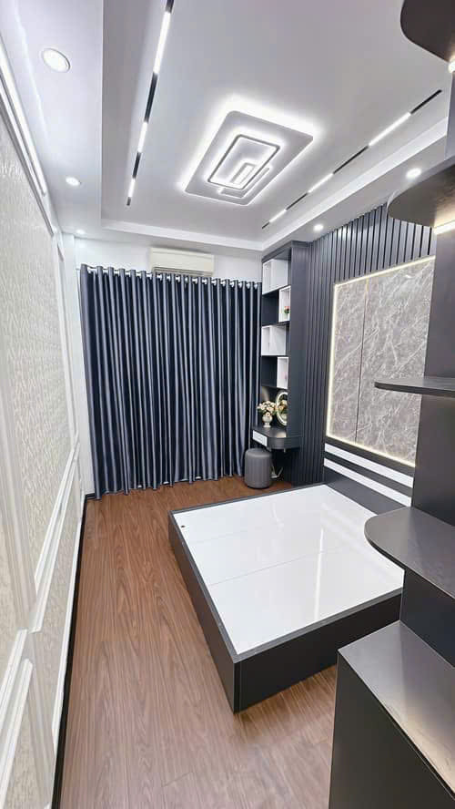 Bán nhà riêng tại Quỳnh Mai, , 34m2, 4PN, 4WC, giá siêu hời 6.25 tỷ