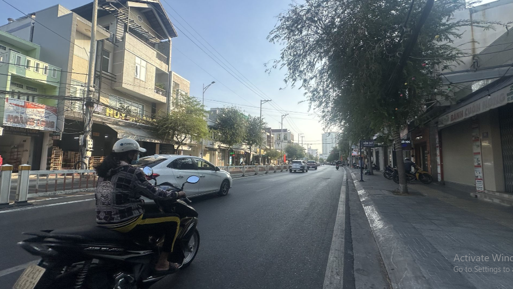 🔥 SIÊU PHẨM MẶT TIỀN NGUYÊN CĂN 1 TRỆT 2 LẦU ĐƯỜNG 30/4 (P. RẠCH DỪA) – NHÀ MỚI ĐẸP LONG LANH – NGANG 7M BỀ THẾ – PHÙ HỢP Ở VÀ KINH DOANH GIÁ 20 TRIỆU 🔥