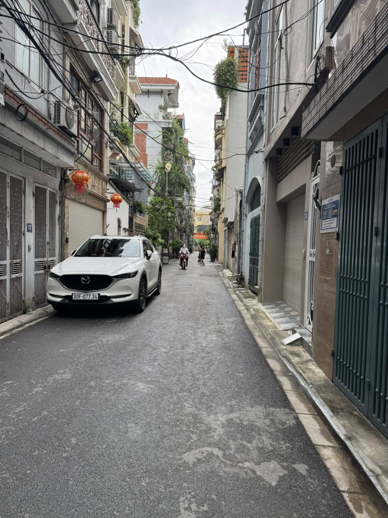 SÀI ĐỒNG, LONG BIÊN PHÂN LÔ Ô TÔ TRÁNH HÀNG XÓM VINHOME RIVERSIDE