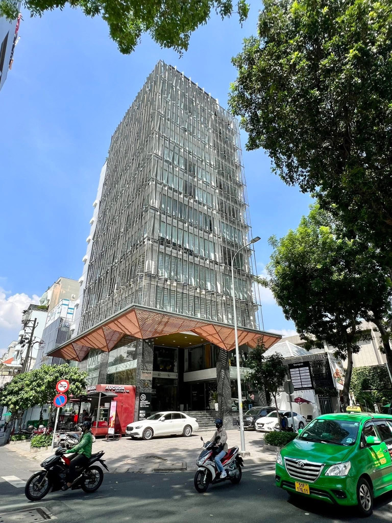 Bán nhà 515.9m² ngang 26m giá 1000 tỷ Phường Sài Gòn: 0815422197