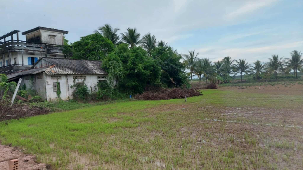 Bán đất Gần đường Chông Chác 1513.8m² ngang 5m giá 450 triệu Phường Sóc Trăng