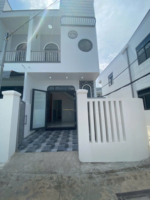 Bán nhà 78.1m² ngang 4.5m giá 1.79 tỷ Phường Sóc Trăng
